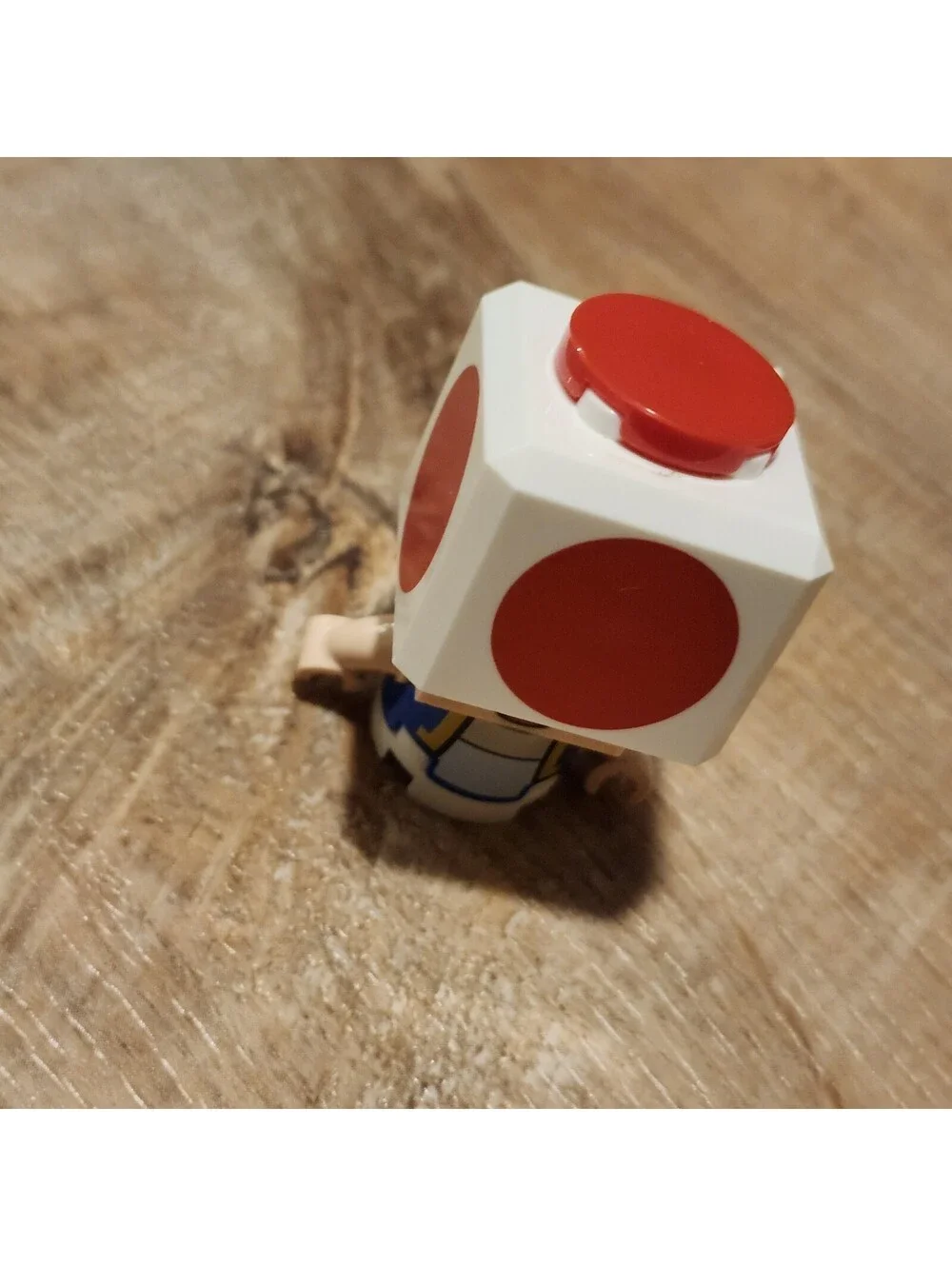 Lego missing feet